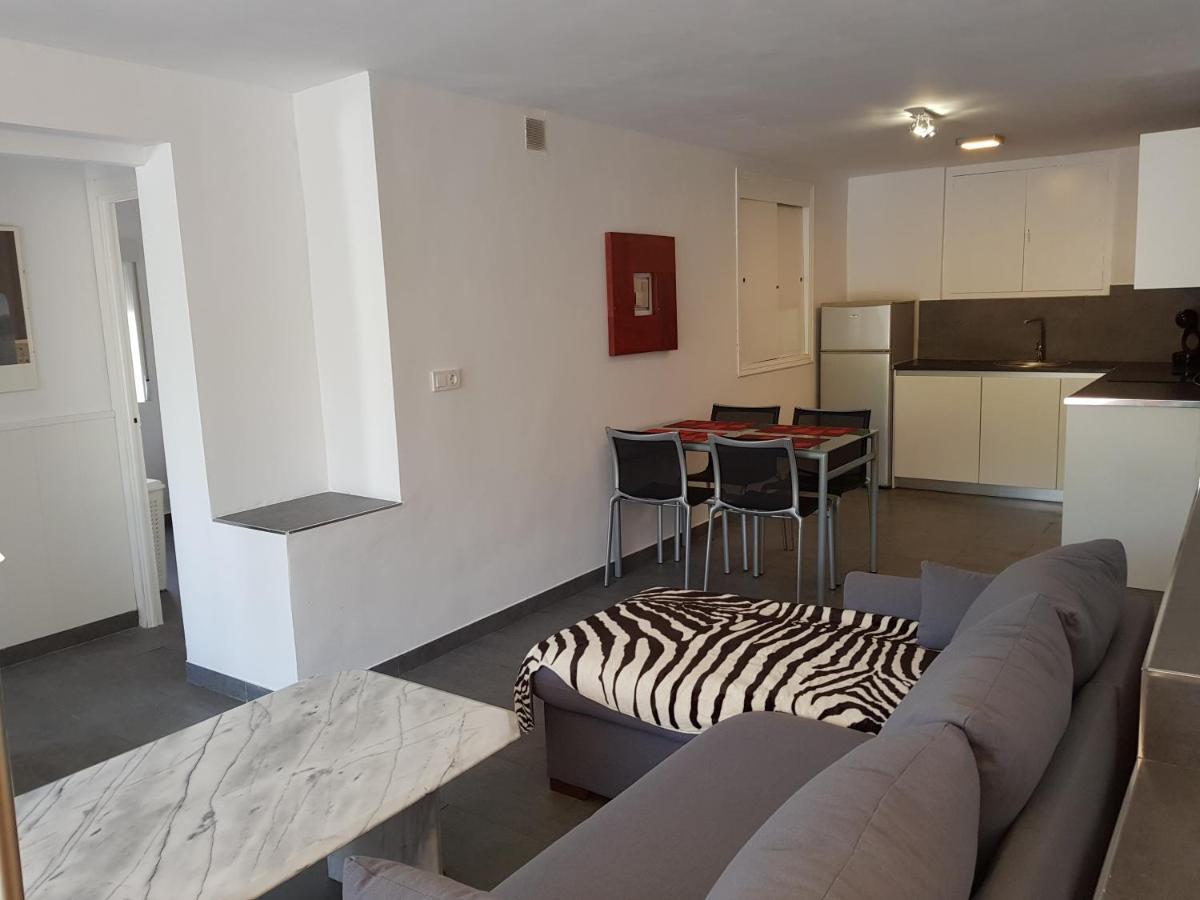 Lovely Bungalow For Four Close To Beach And City In 또레비에하 외부 사진