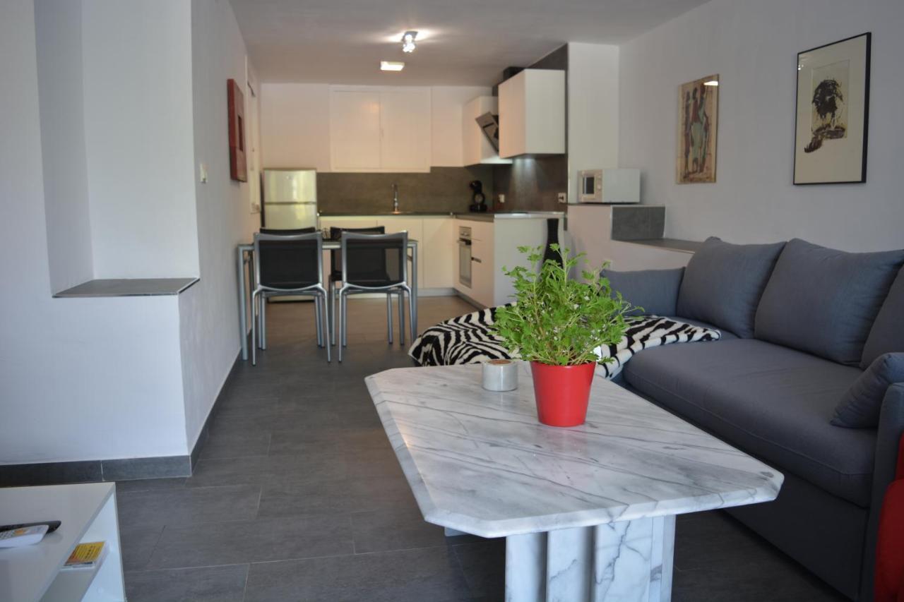 Lovely Bungalow For Four Close To Beach And City In 또레비에하 외부 사진